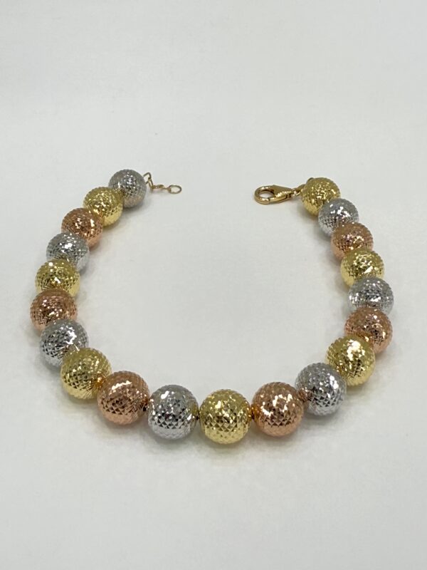 BCC136B2-921E-402B-A5C2-5D3F559D2AF2